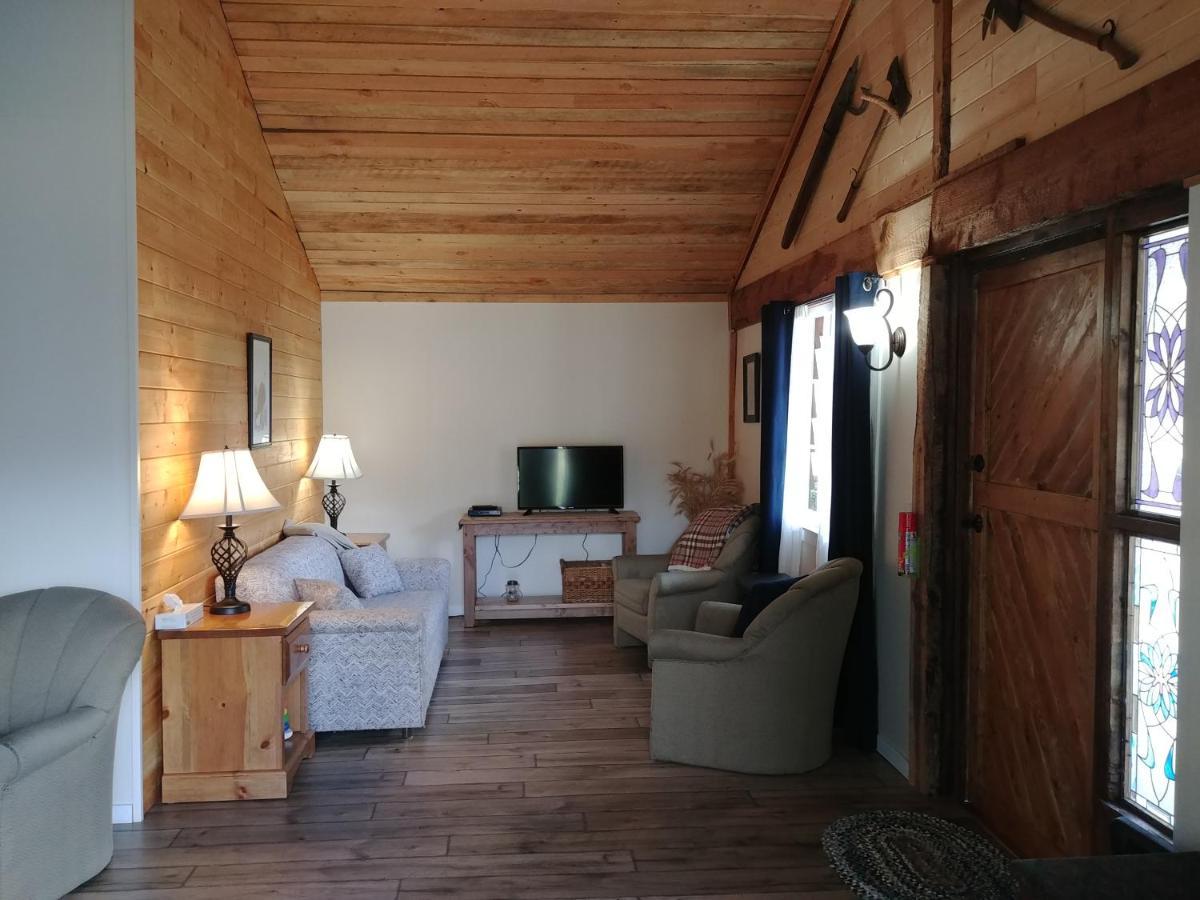 Wolfwood Guest Ranch Villa Clearwater Eksteriør billede